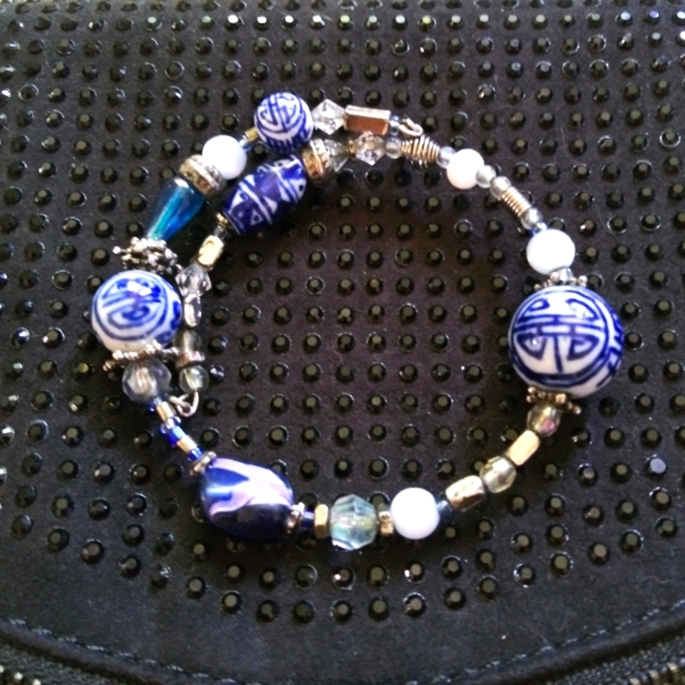 Blue Chinese Bead Coil Bracelet